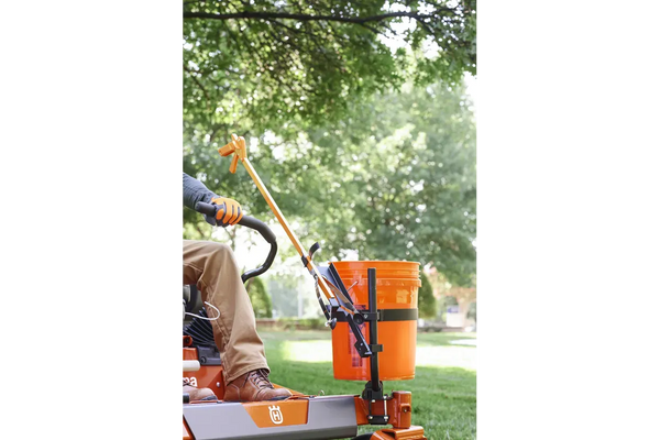 Bucket & Grabber Mounting system (Zero Turn)